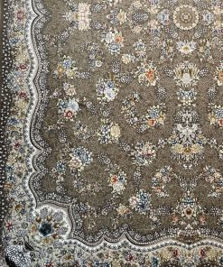 فرش ماشینی 700 شانه کاشان طرح رها زمینه نسکافه‌ای تراکم 2550