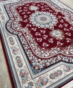 فرش ماشینی 700 شانه کاشان طرح اهورا زمینه لاکی تراکم 2550