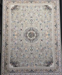 فرش ماشینی 700 شانه کاشان طرح خشتی زمینه فیلی بافته شده با اکریلیک هیت ست شده
