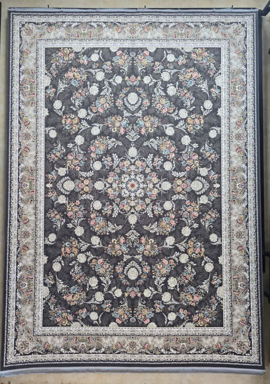 فرش ماشینی 700 شانه کاشان طرح پارسا دودی گل برجسته