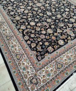 فرش ماشینی 700 شانه کاشان طرح افشان دریا سرمه‌ای تراکم 2550 بدون ترنج