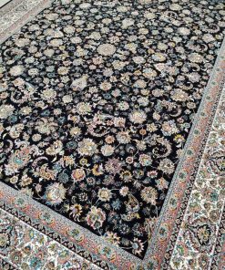 فرش ماشینی 700 شانه کاشان طرح افشان دریا سرمه‌ای تراکم 2550 بدون ترنج