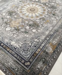 فرش ماشینی 700 شانه کاشان طرح سلنا طوسی وینتیج با ترنج کرم و طلایی