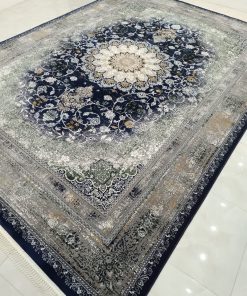 فرش ماشینی 700 شانه کاشان طرح وینتیج هلنا زمینه سرمه‌ای کهنه‌نما
