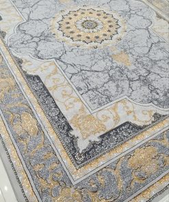 فرش ماشینی 500 شانه کاشان طرح کویر نقره‌ای تراکم 1800 ترنج طلایی بدون پرز