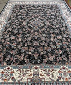 فرش ماشینی ۷۰۰ شانه کاشان طرح آرمیتا سرمه‌ای – فرش راحیل