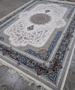 فرش ماشینی 700 شانه کاشان طرح ارغوان زمینه کرم تراکم 2550