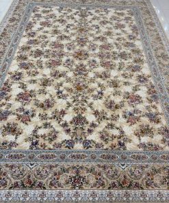 فرش ماشینی ۱۲۰۰ شانه کاشان طرح افشان بهشت بژ – فرش راحیل