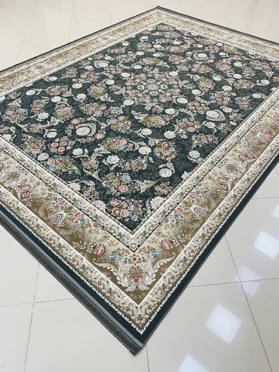فرش ماشینی 1200 شانه کاشان طرح ترلان دودی گل برجسته تراکم 3600