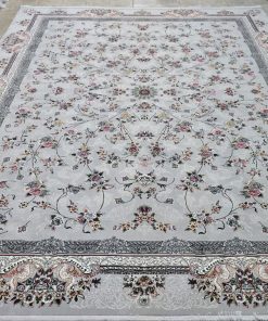 فرش ماشینی 700 شانه کاشان طرح جانان نقره‌ای نقشه افشان بدون ترنج
