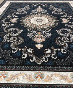 فرش ماشینی 700 شانه کاشان طرح روژین زمینه سرمه‌ای تراکم 2550