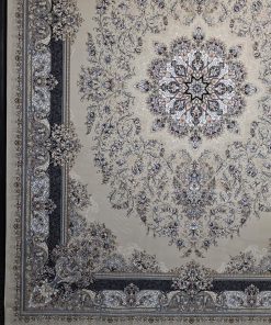 فرش ماشینی ۷۰۰ شانه کاشان طرح سپیدار نقره‌ای طوسی با حاشیه تیره