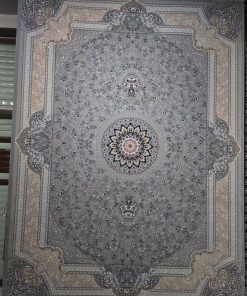 فرش ماشینی ۷۰۰ شانه کاشان طرح طاووس نقره ای فیلی تراکم ۲۲۵۰