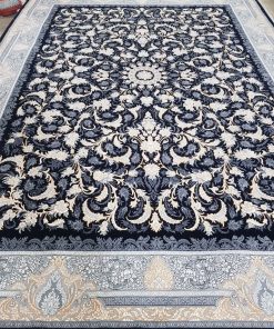 فرش ماشینی 700 شانه کاشان طرح لیا زمینه سرمه‌ای افشان 10 رنگ