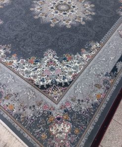 فرش ماشینی ۷۰۰ شانه کاشان طرح مهسا دودی اکرلیک بدون پرز تراکم ۲۵۵۰