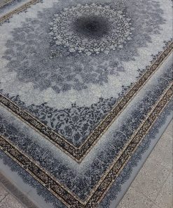 فرش ماشینی ۷۰۰ شانه کاشان طرح مینا زمینه نقره‌ای ۱۰ رنگ تراکم ۲۲۵۰