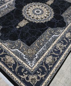 فرش ماشینی ۷۰۰ شانه کاشان طرح نسیم زمینه سرمه‌ای ۱۰ رنگ