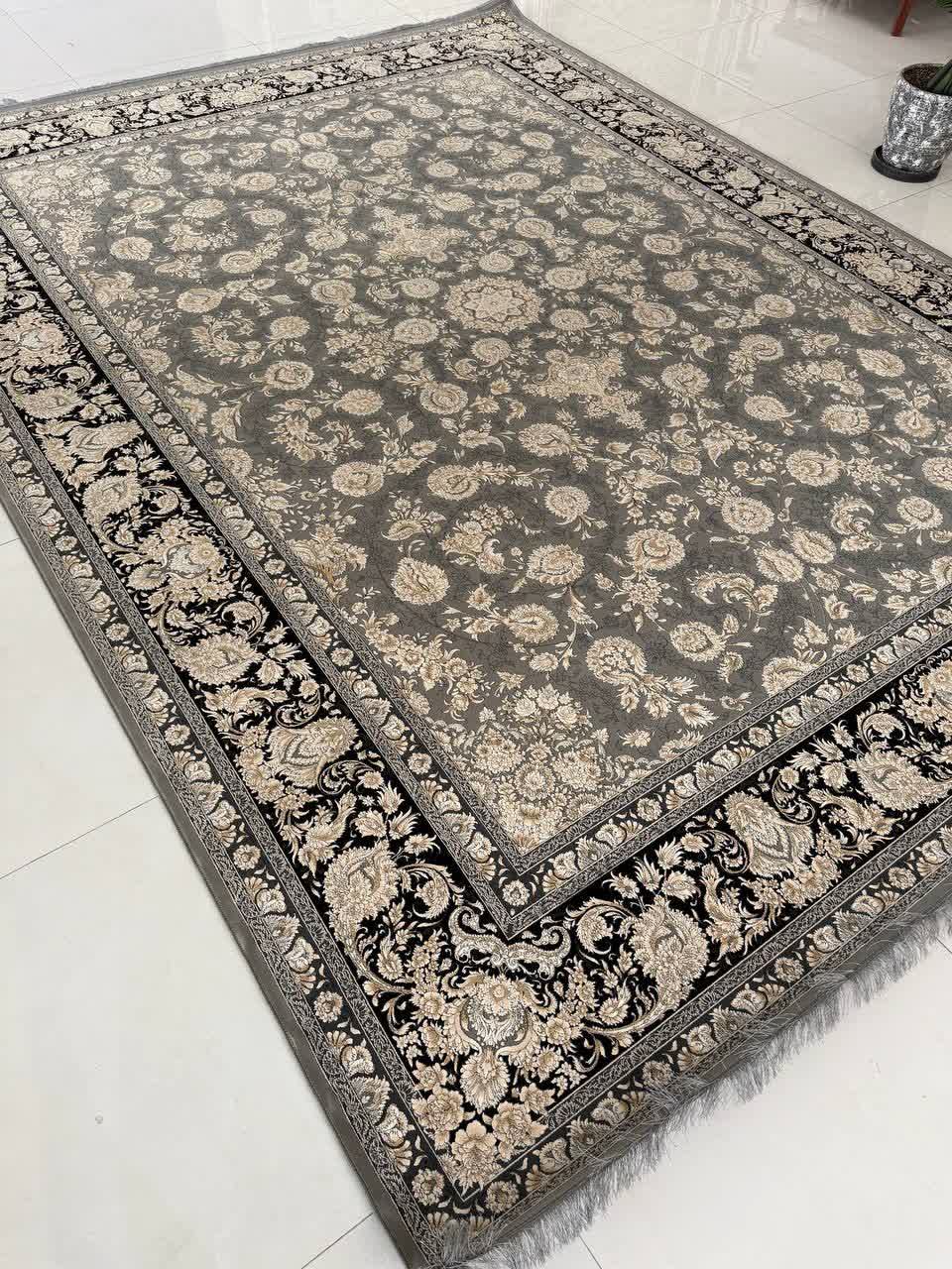 فرش ماشینی 1200 شانه طرح وینتیج مهتاب دودی گل برجسته افشان کاشان