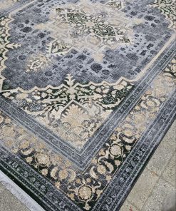 فرش ماشینی ۷۰۰ شانه کاشان طرح وینتیج هریس دودی کهنه‌نما