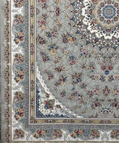 فرش ماشینی 700 شانه کاشان طرح گلستان زمینه فیلی طوسی تراکم 2550