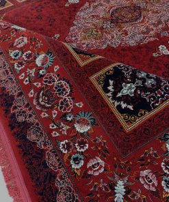 فرش ماشینی 700 شانه کاشان طرح برلیان لاکی خشتی ترنج دار