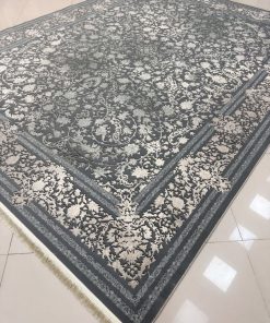 فرش ماشینی 700 شانه کاشان طرح همراز طوسی بدون ترنج
