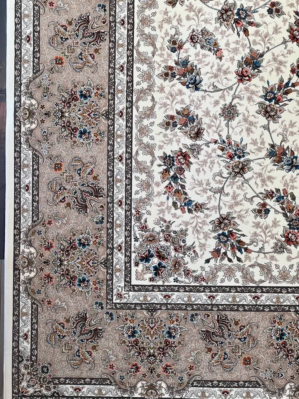 فرش ماشینی 1200 شانه کاشان طرح روژان کرم ساده تراکم 3600