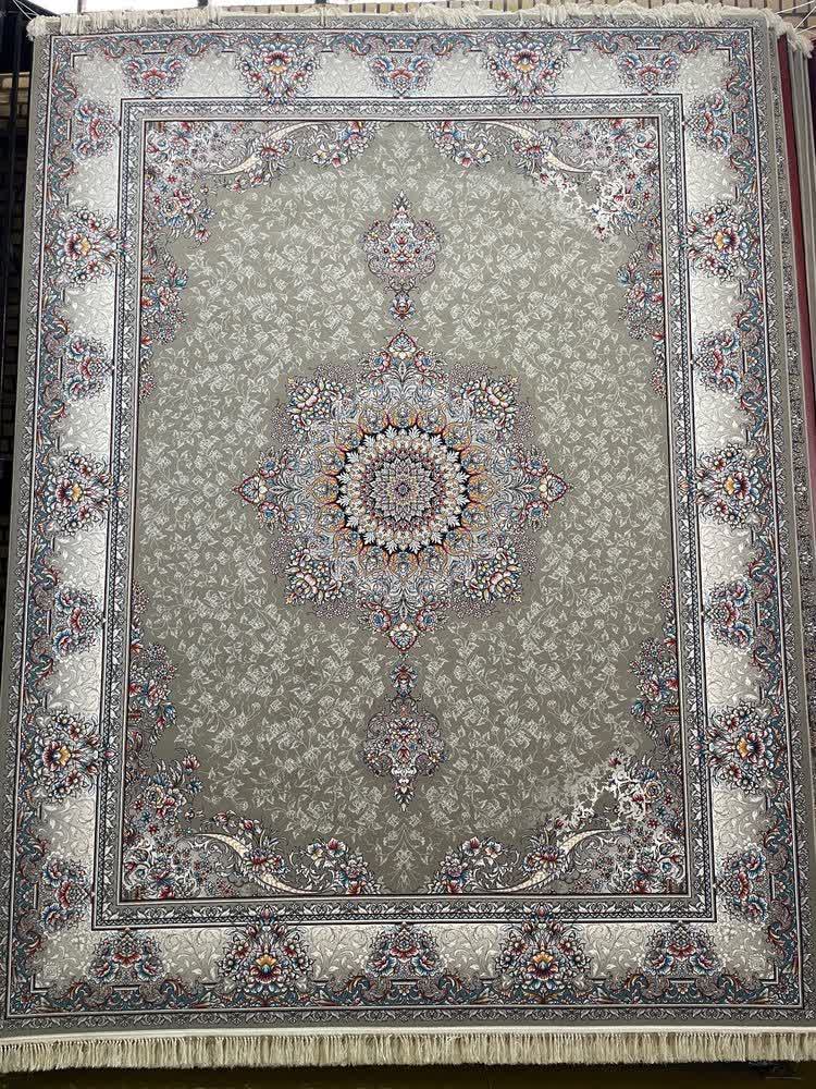 فرش ماشینی 700 شانه کاشان طرح سارینا فیلی زمینه ساده تراکم 2550