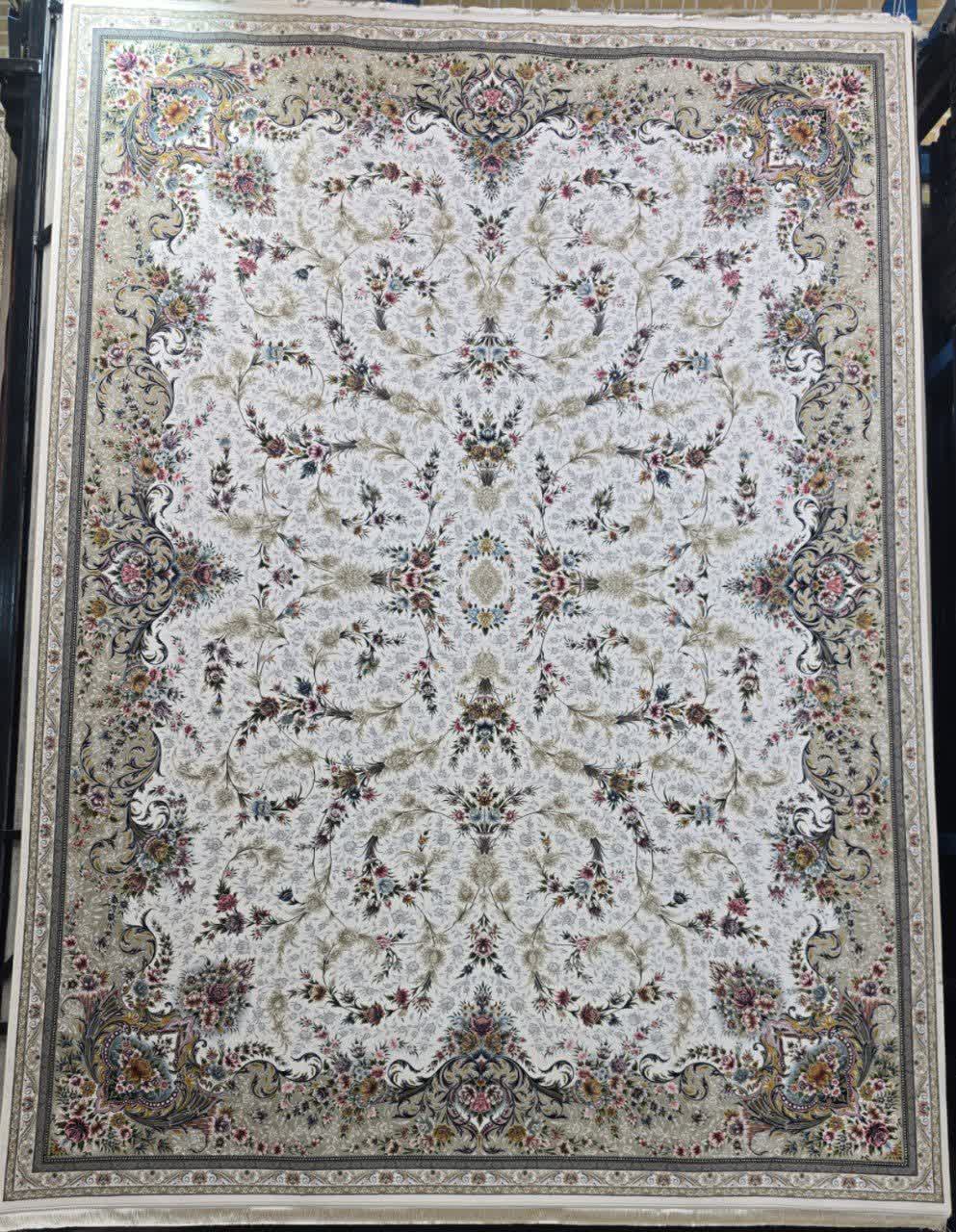 فرش ماشینی 1200 شانه کاشان طرح ستایش کرم گل برجسته