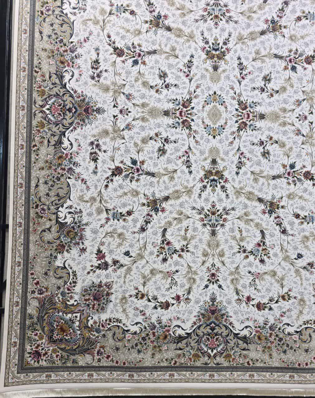 فرش ماشینی 1200 شانه کاشان طرح ستایش کرم گل برجسته