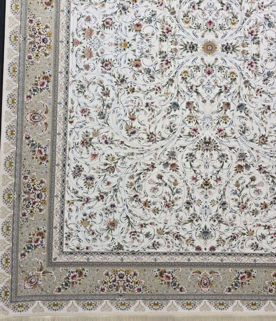 فرش ماشینی ۱۲۰۰ شانه کاشان طرح سروناز کرم گل برجسته