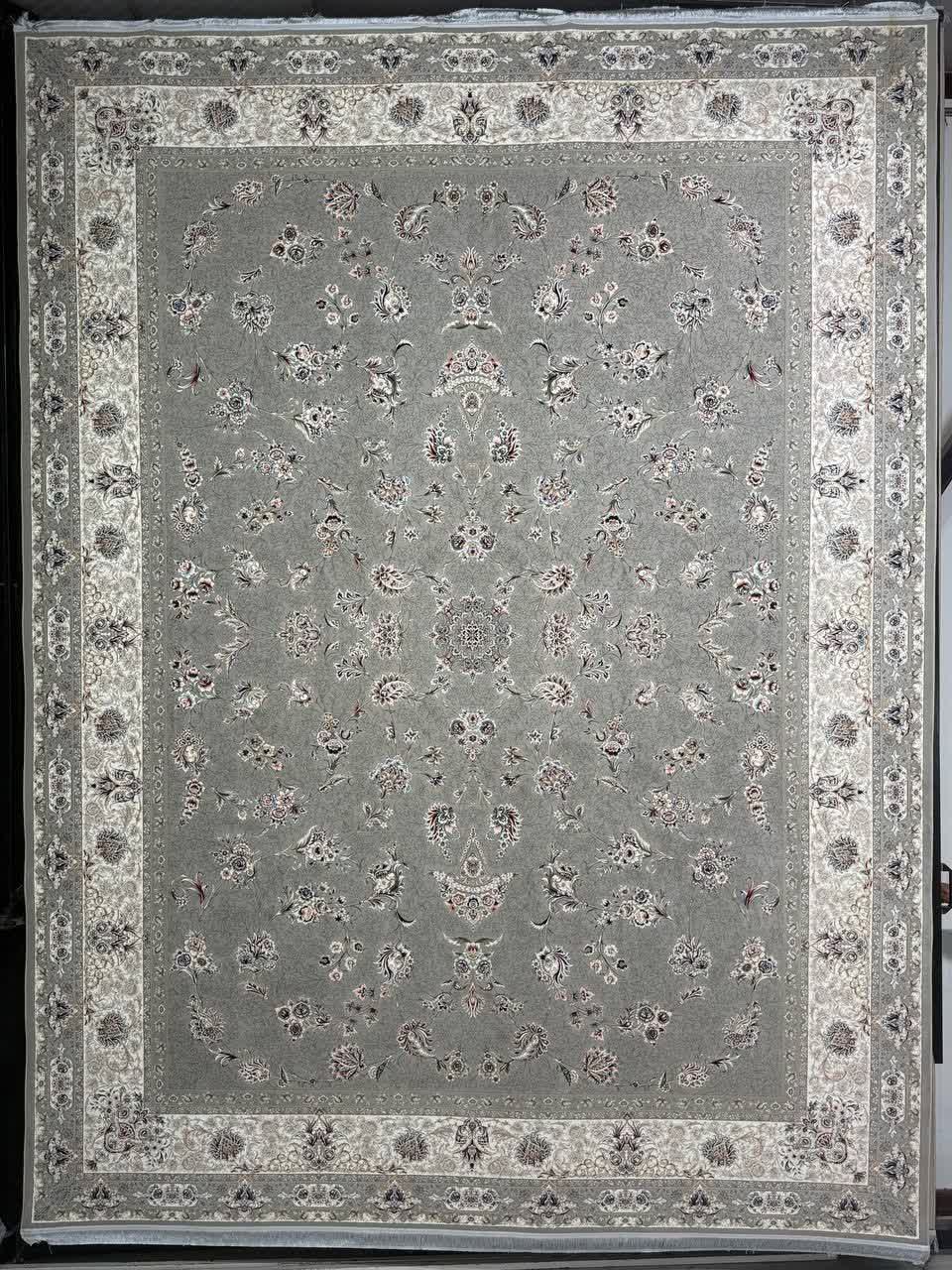 فرش ماشینی 1200 شانه کاشان طرح قاجار سیلور ساده تراکم 3600