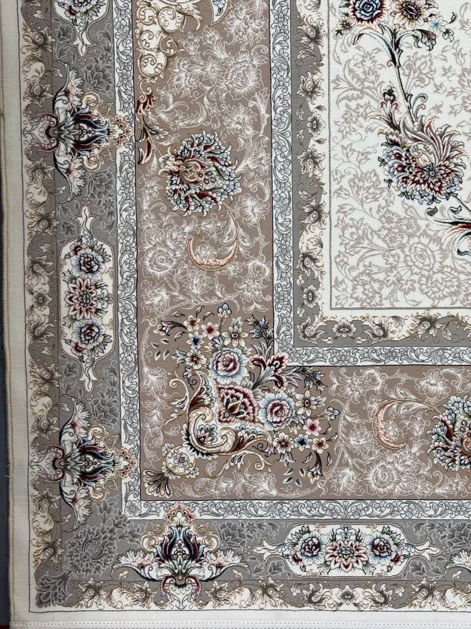 فرش ماشینی 1200 شانه کاشان طرح قاجار کرم ساده تراکم 3600