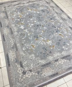 فرش ماشینی 1200 شانه کاشان طرح مارال آبی گل برجسته تراکم 3600 زمینه طوسی