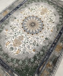 فرش ماشینی 700 شانه کاشان طرح وینتیج عروس کرم سبز تراکم 2250